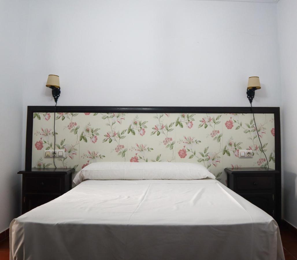 Apartamentos Turisticos Casa Cantillo Carmona  Extérieur photo