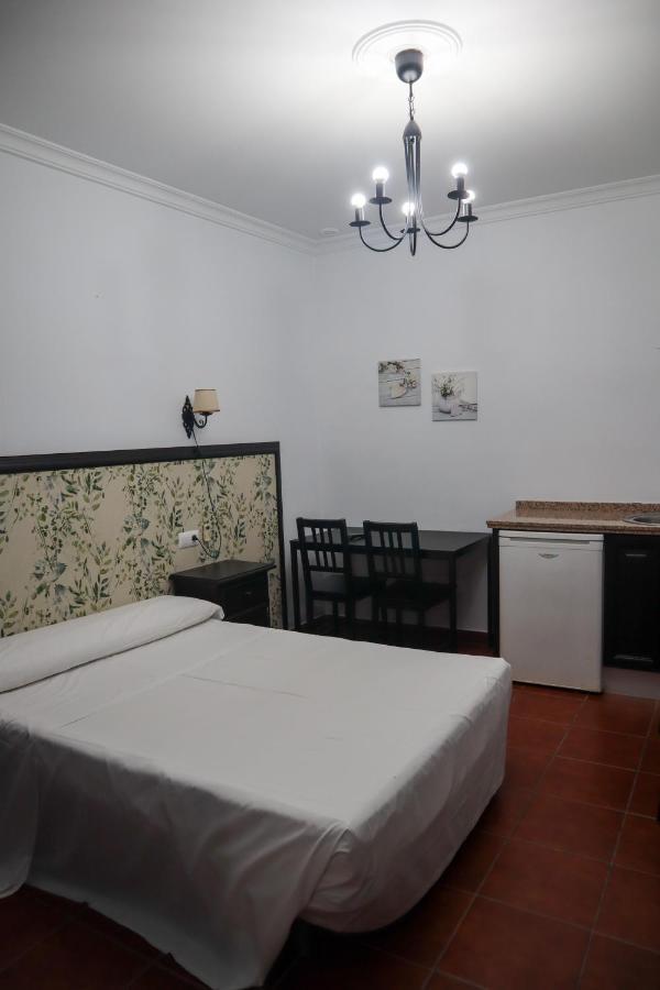 Apartamentos Turisticos Casa Cantillo Carmona  Extérieur photo